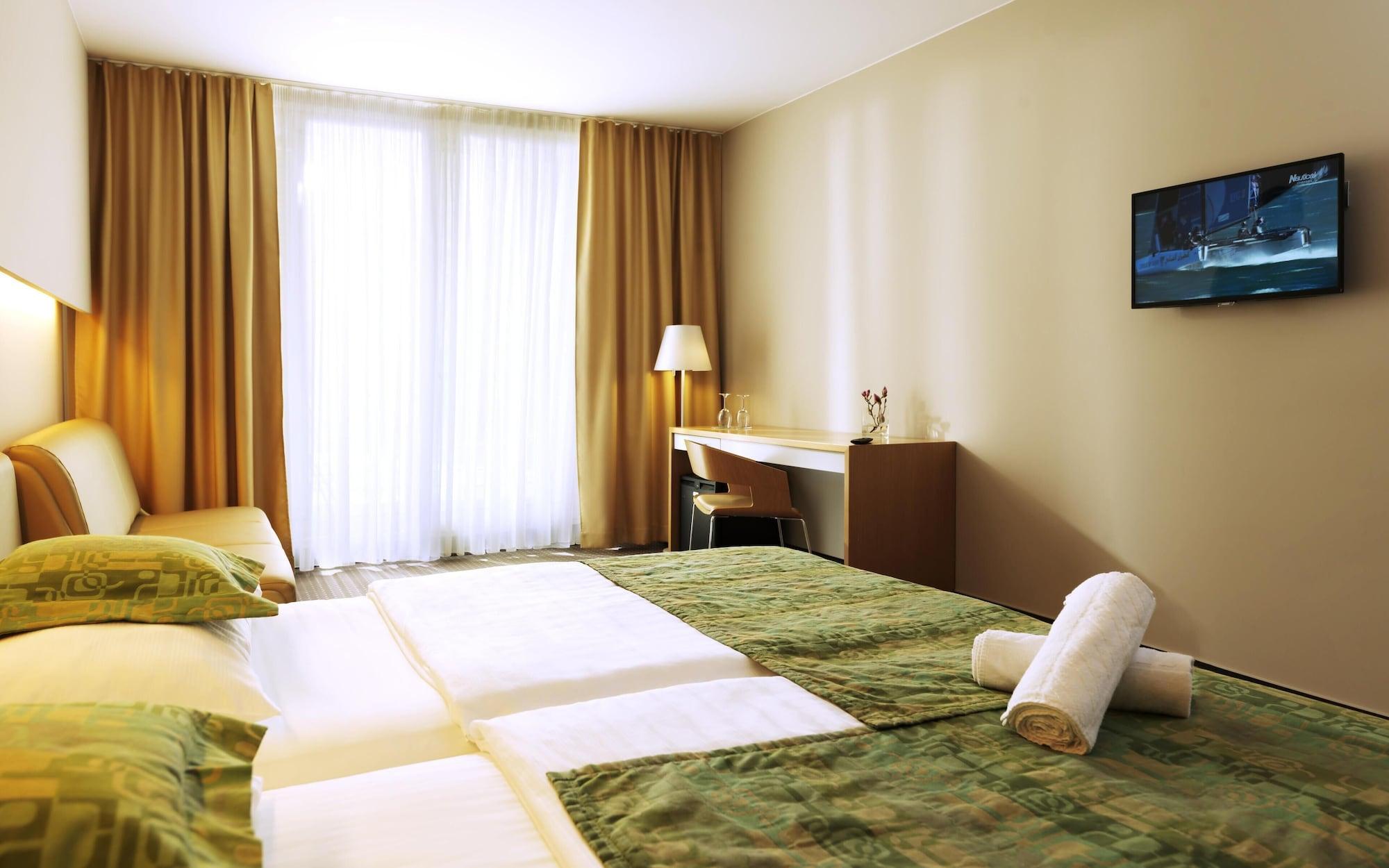 Hotel Thermana Park Lasko**** Superior Esterno foto