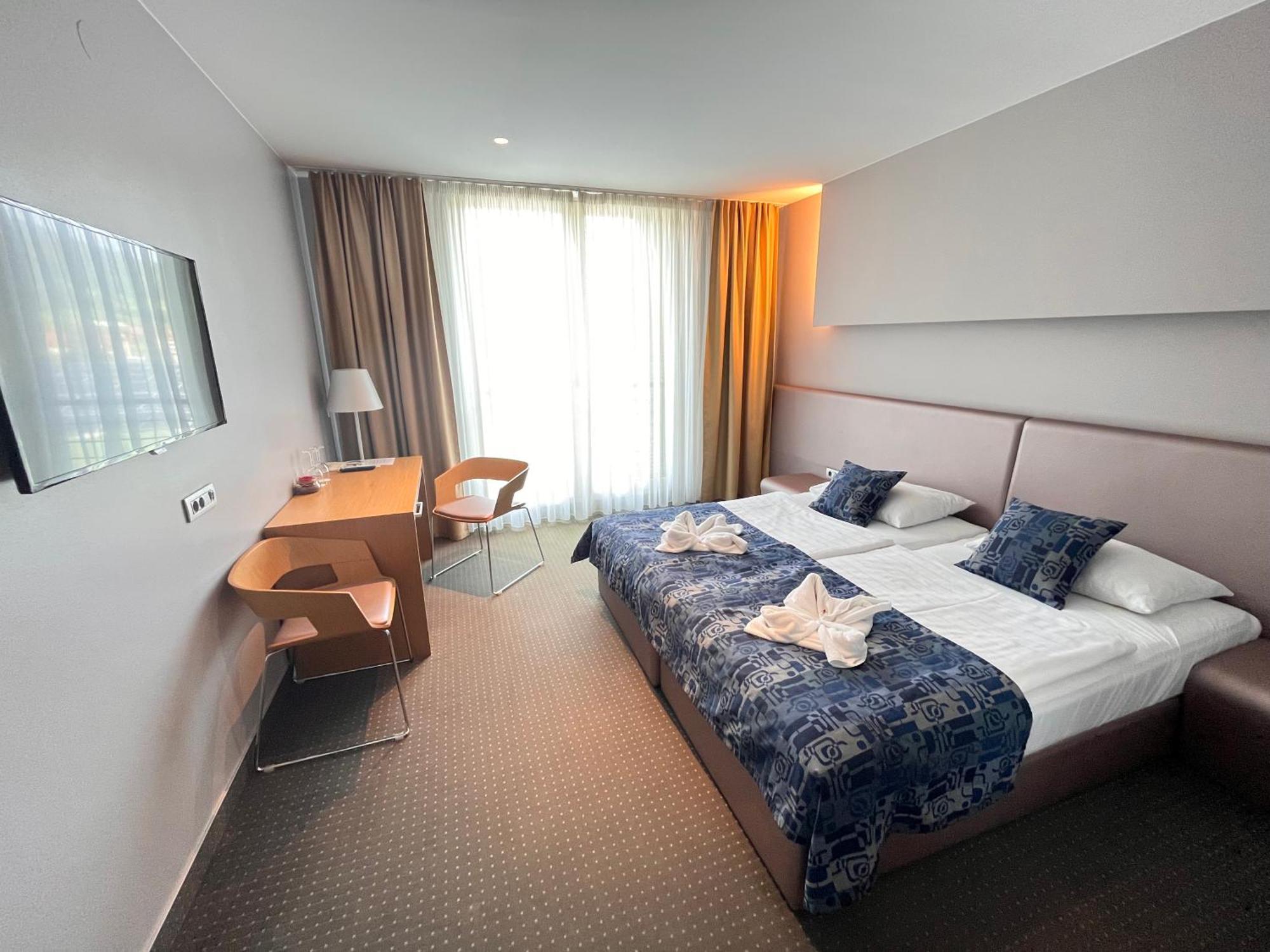 Hotel Thermana Park Lasko**** Superior Esterno foto